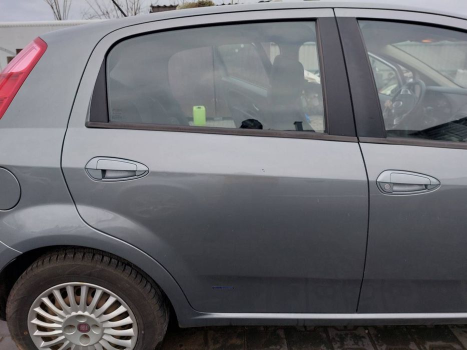 DRZWI KOMPLETNE PRAWY TYŁ FIAT GRANDE PUNTO I 595/A HB 5D