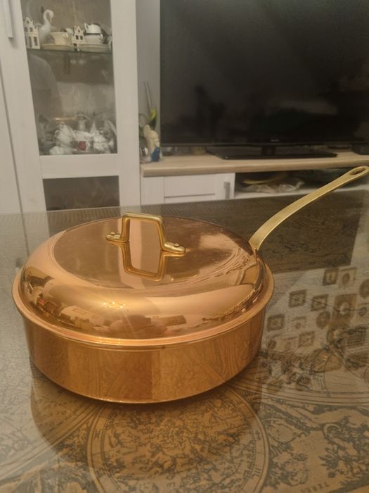 Miedziany rondel z pokrywą