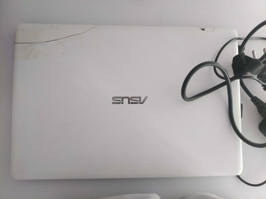 Вживаний ноутбук ASUS X502CA (під ремонт чи на запчастини)