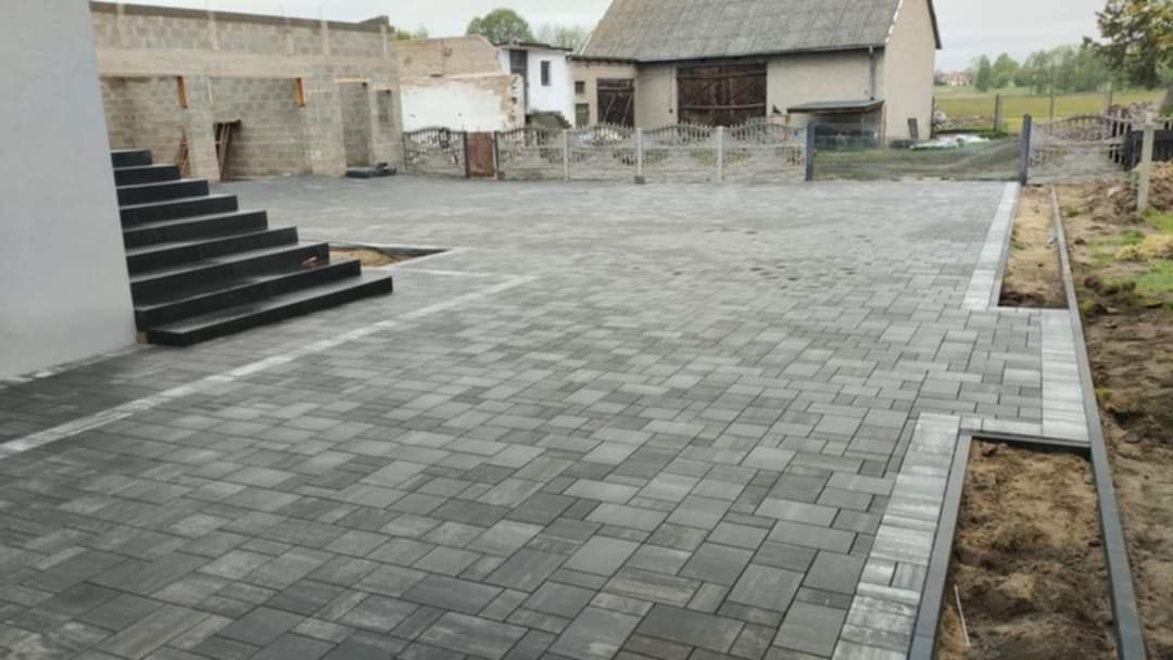 Układanie kostki brukowej