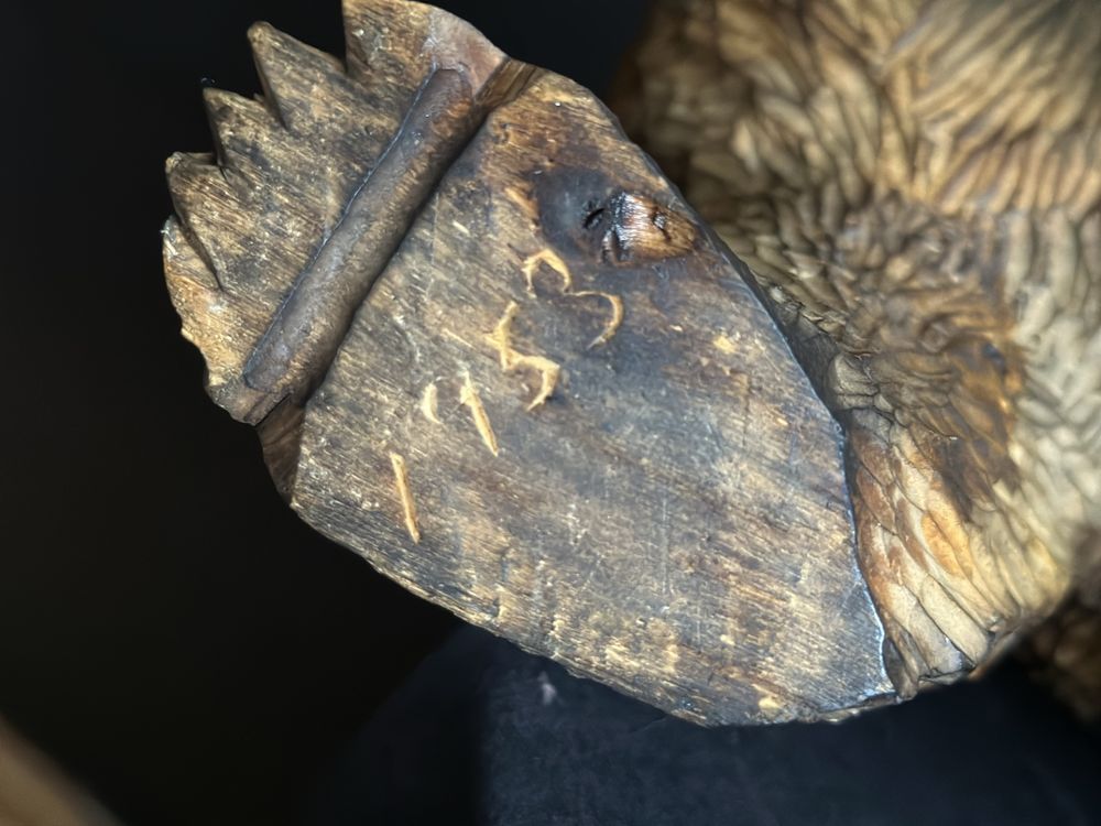 Figura rzeźba niedzwiedz drewniany hand made prezent
