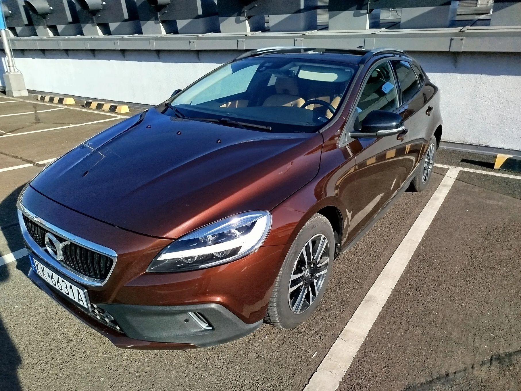 Volvo V40 Cross Country Volvo V40 Cross Country D2 Drive-E Momentum