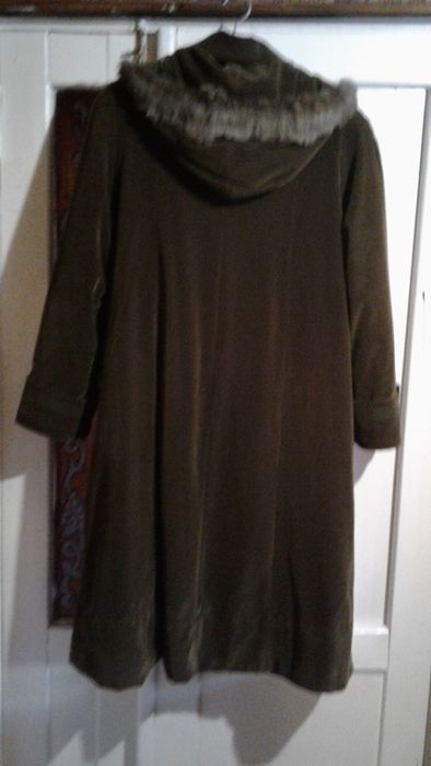 Пальто Зима-весна-осінь на хутряній підстьожці р.50-52-54 р.164-170.