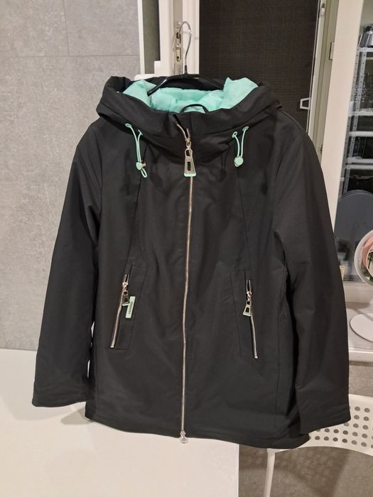 Куртка женская демисезон.