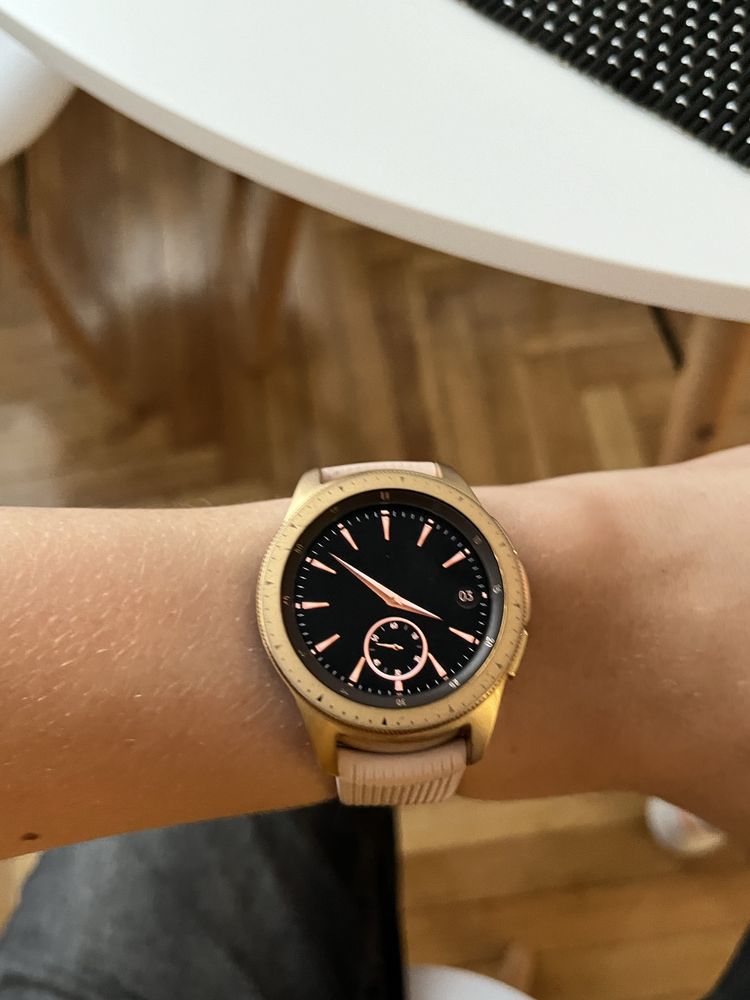 SAMSUNG Galaxy Watch SM-R810