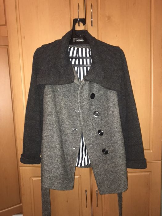 Красивое шерстяное пальто 42
