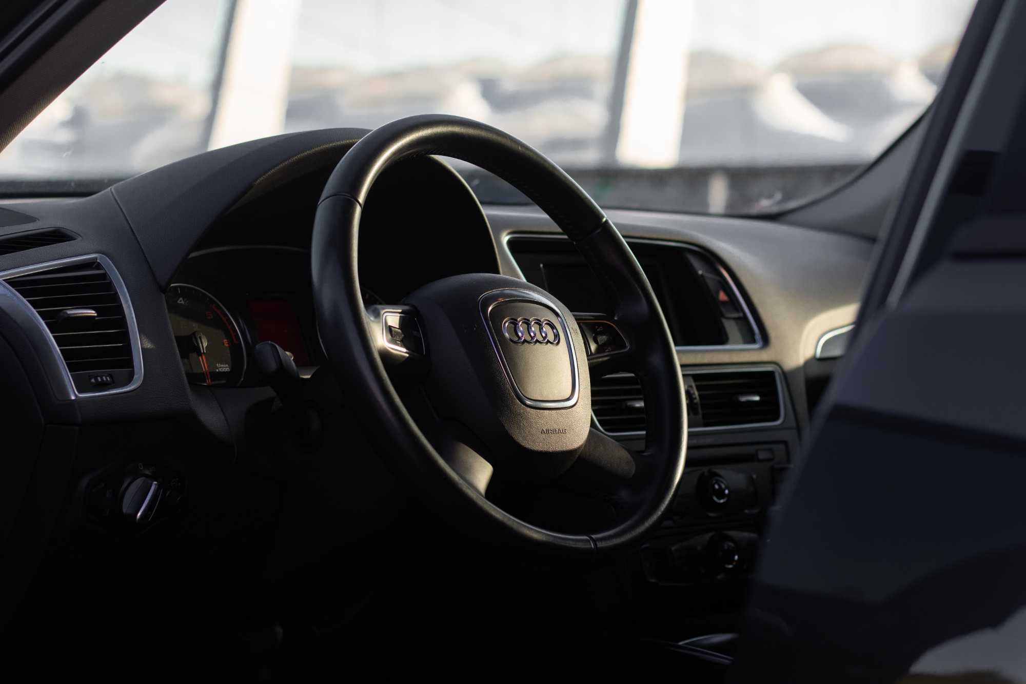 На продаж Audi Q5