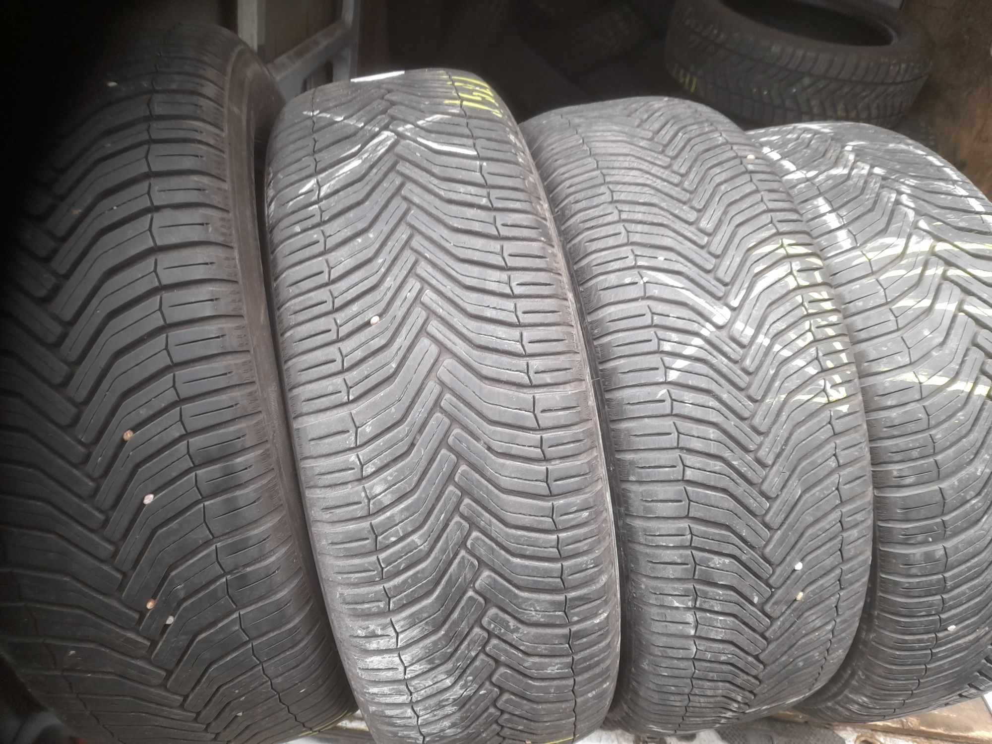 Opony wielosezon 215/65r17 Michelin cross climat  komplet  2019r