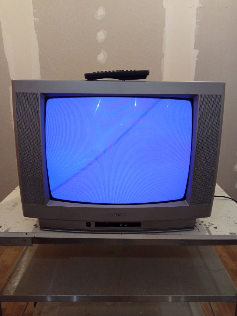 Televisão ecrã 51