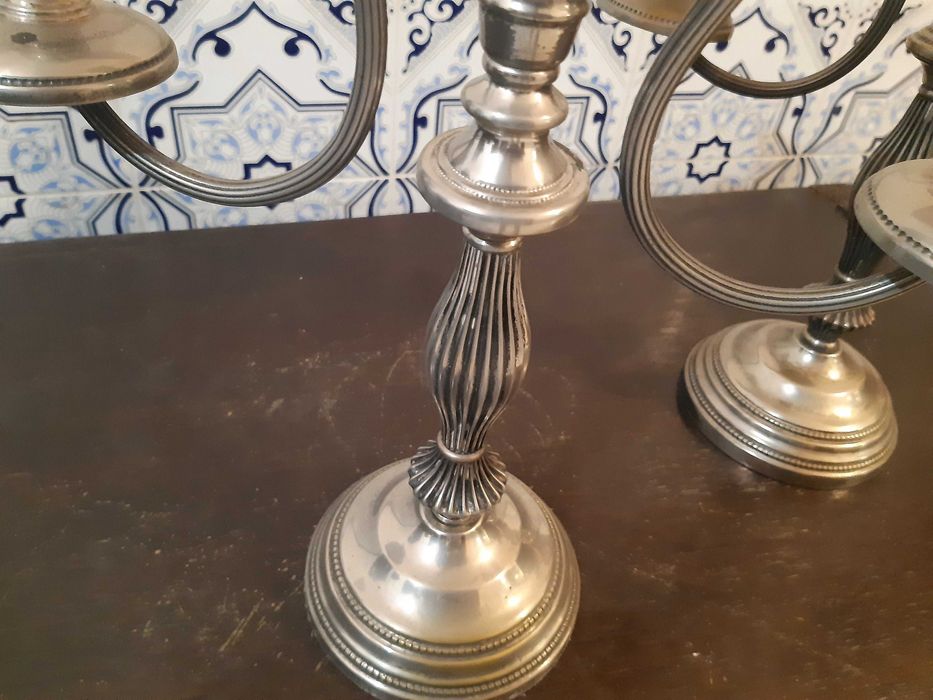 Par 2 castiçais, casquinha, vintage, excelente estado de conservação