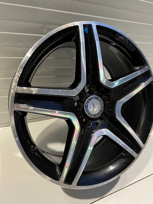 Felga Mercedes GLA W156 AMG 8J ET43,5 19" 5x112