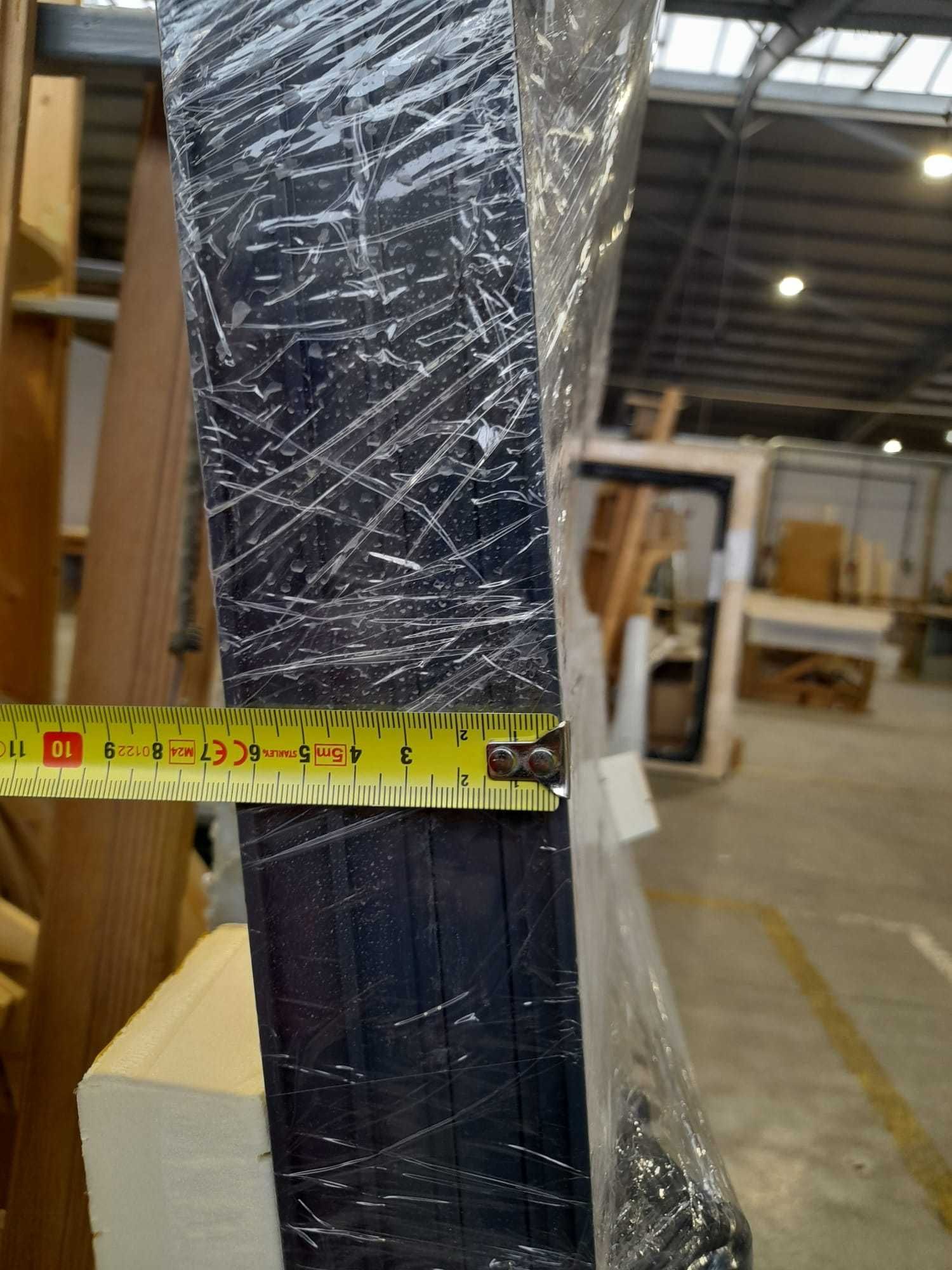 Wejściowe drzwi aluminiowe dwuskrzydłowe 160 x 200 cm