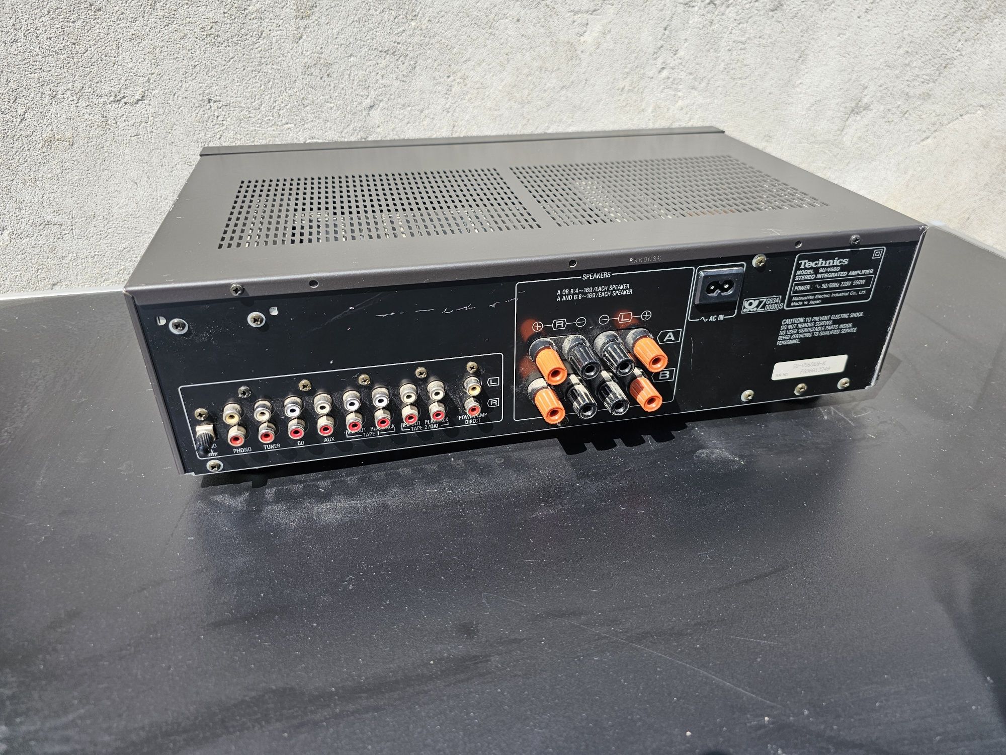 Wzmacniacz Technics SU-V560 sprawny