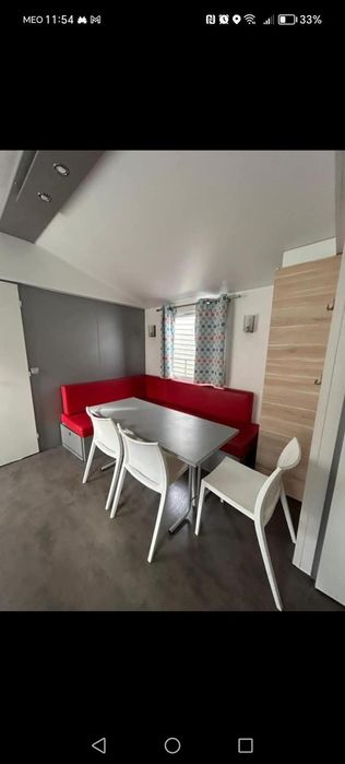 Casa móvel T3 com pouca utilização.