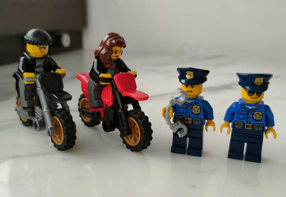 Lego мініфігурки та деталі Лего City, Star Wars, Lego Chima. Оригінал