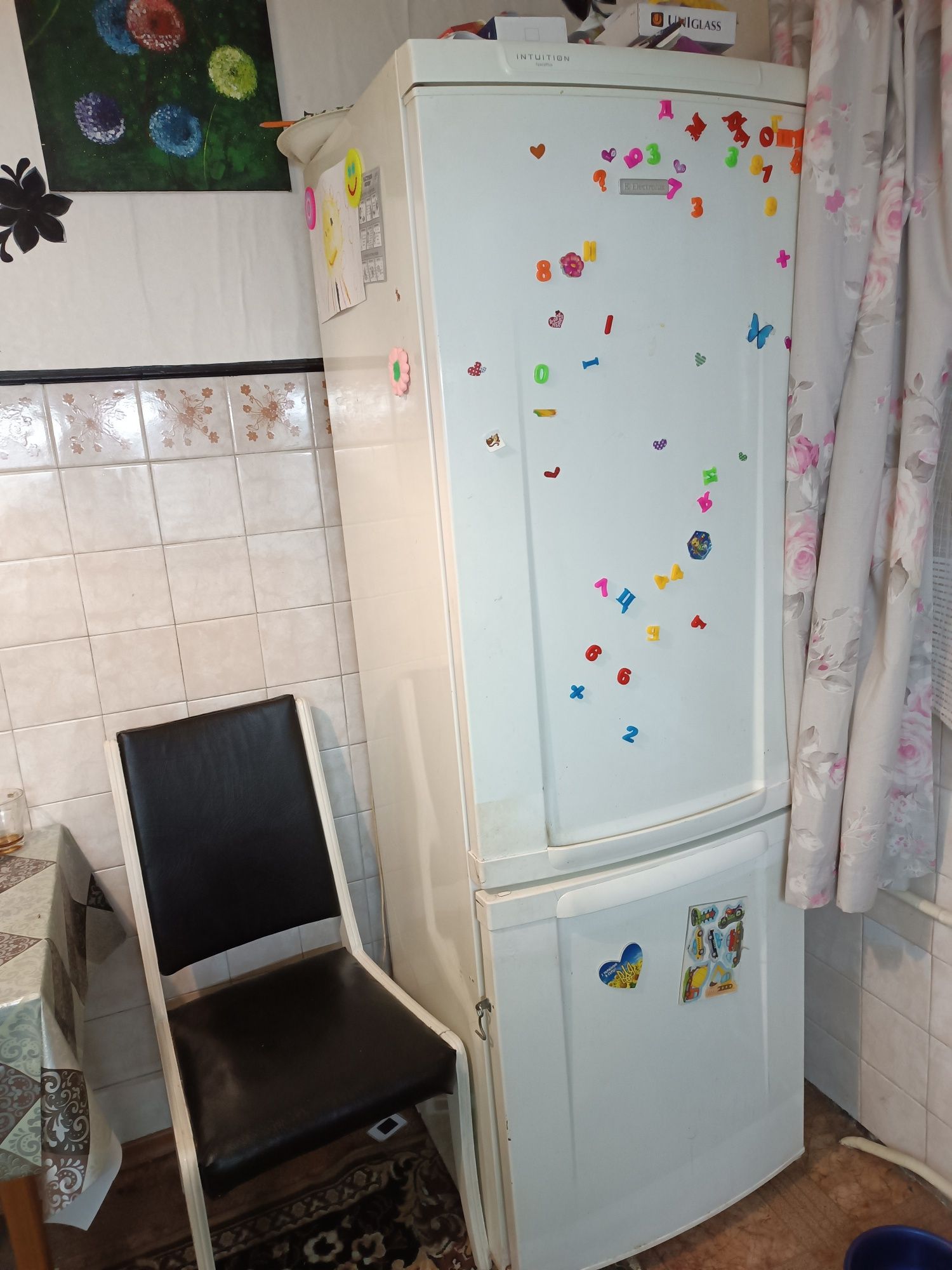 Продам холодильник б/у потребує ремонту