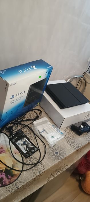 PlayStation 4 dysk 1TB