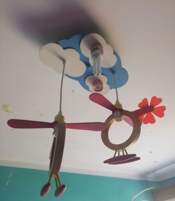 Candeeiro de quarto de criança