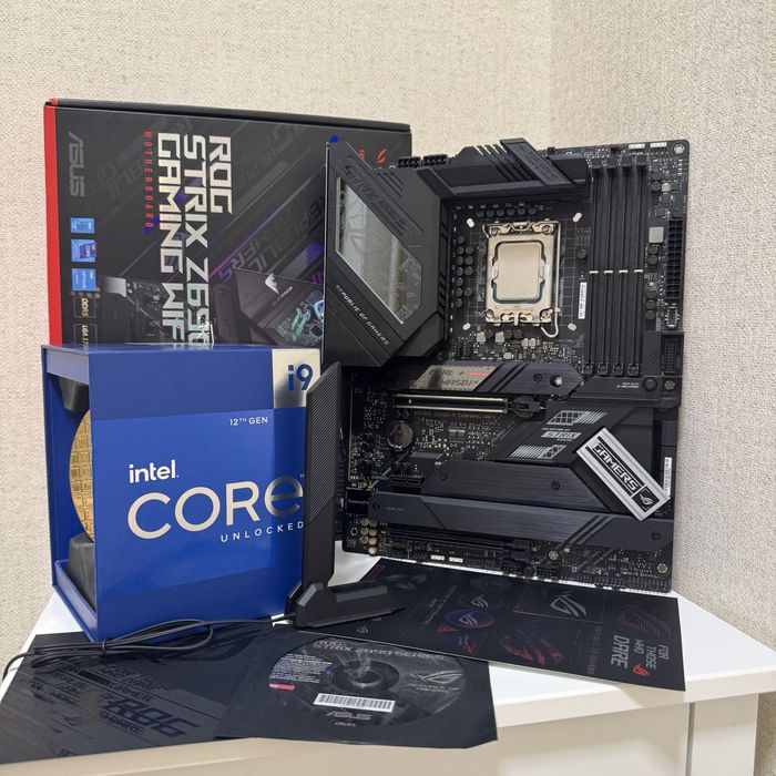 Топ комплект i9 12900K, Strix Z690 мвтеринська плата, процесор