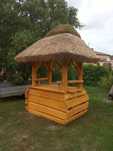Gril, budka, bar pod strzechą, kiosk, stół staropolski, stragan