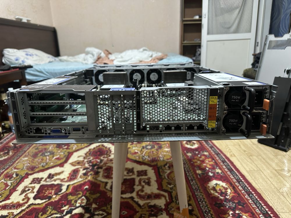 IBM Lenovo System X3650 M5 8х2.5 SFF 2xE5-2670v3 32GB RAM