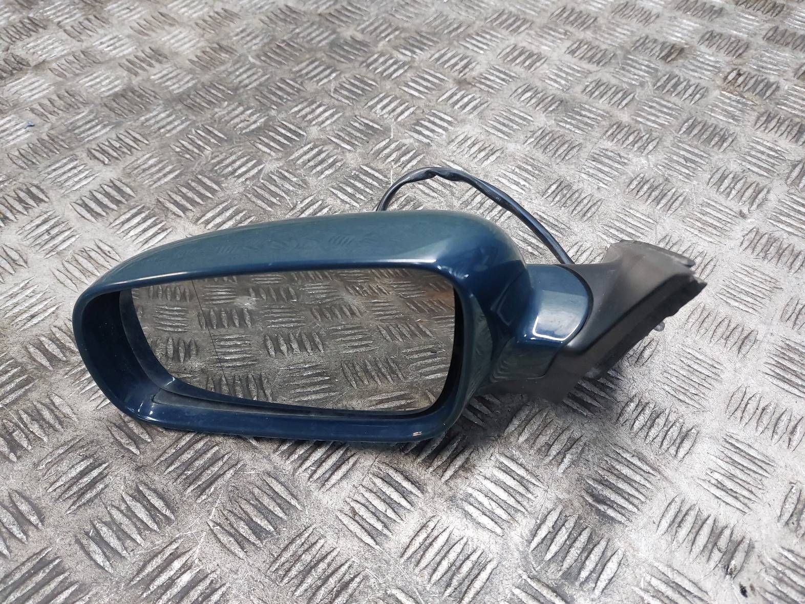 LUSTERKO LEWE ELEKTRYCZNE VOLKSWAGEN PASSAT B5 LB6G 5 PIN EU
