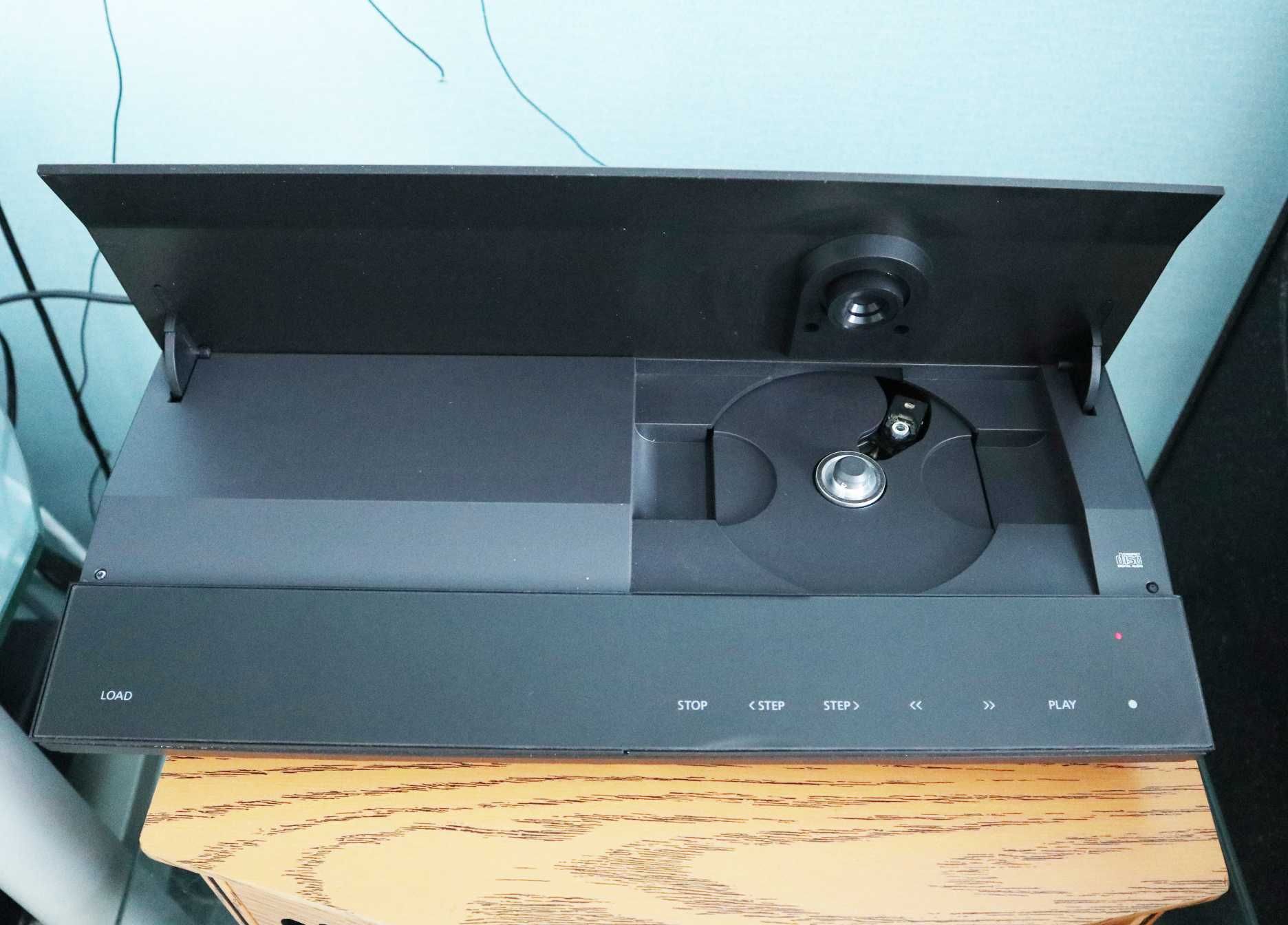 Проигрыватель транспорт Bang Olufsen Beogram CD 3500 Дания