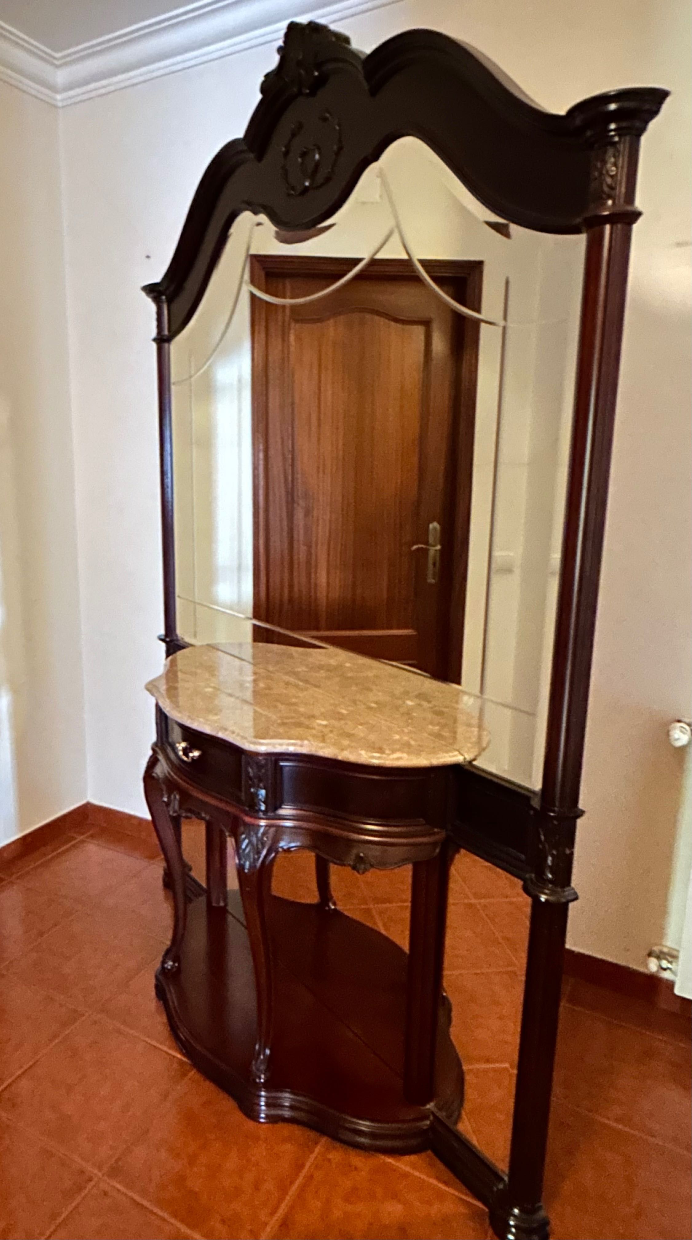 Armários com arrumação e de decoração