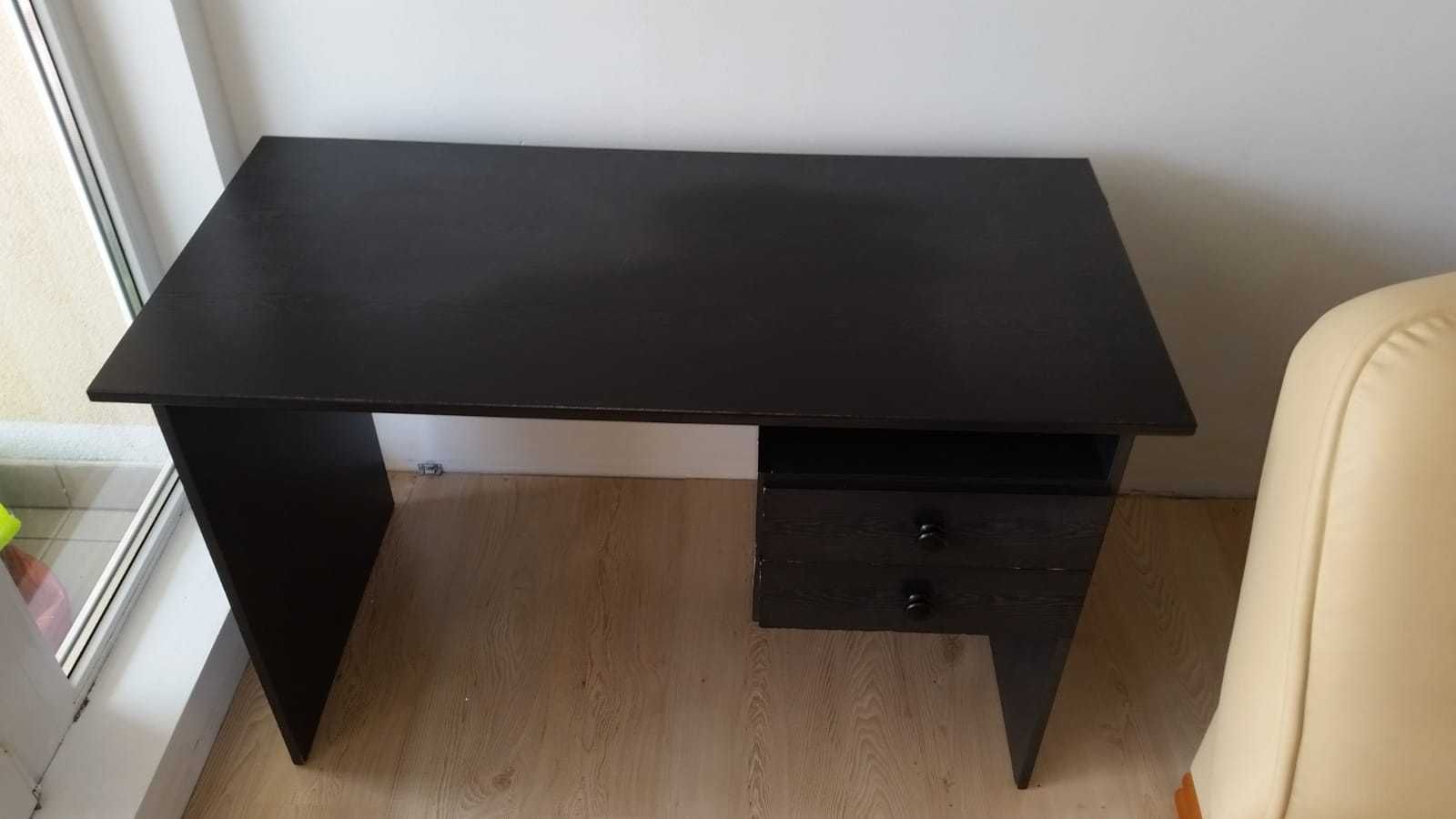 Biurko czarne ergonomiczne