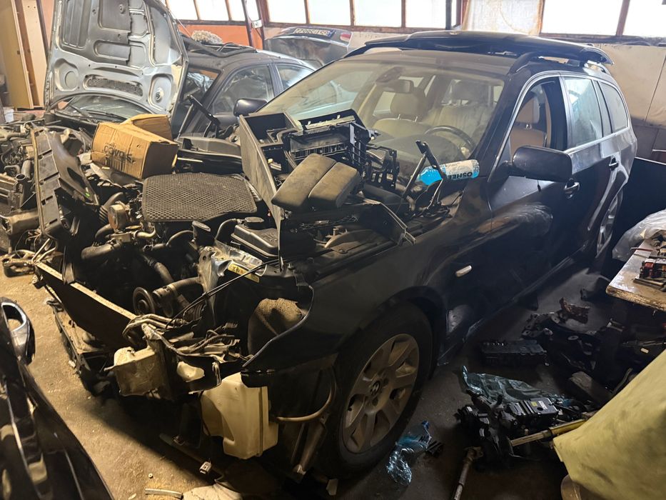 BMW e61 525 uszkodzona