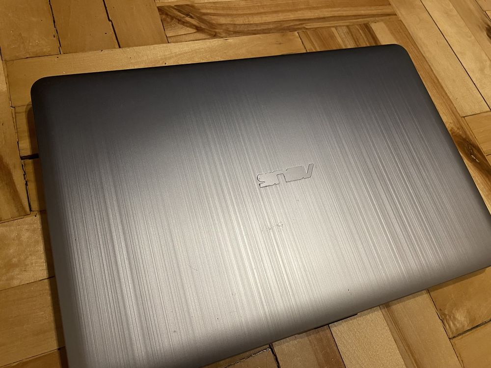 Asus VivoBook A540U