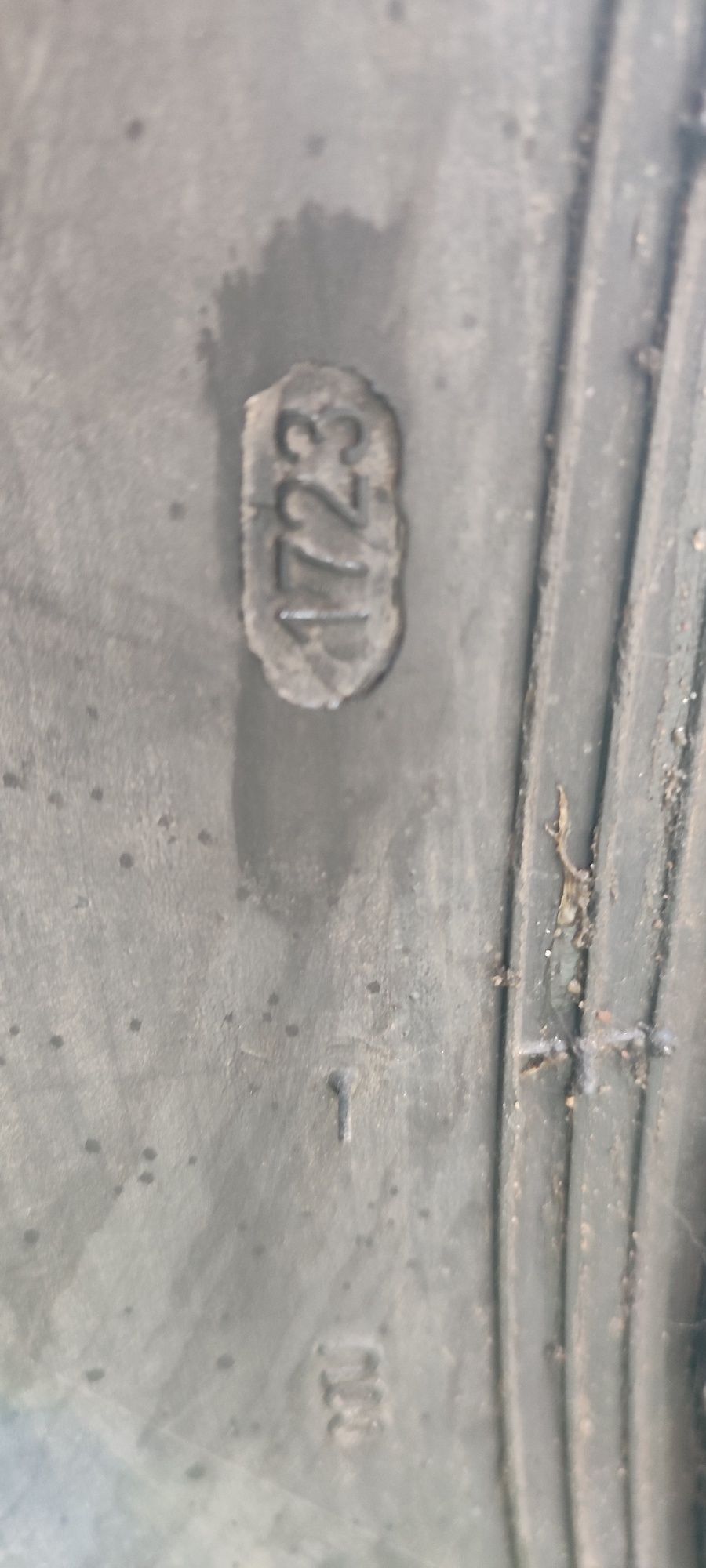 Sprzedam Opony 13,6 38r