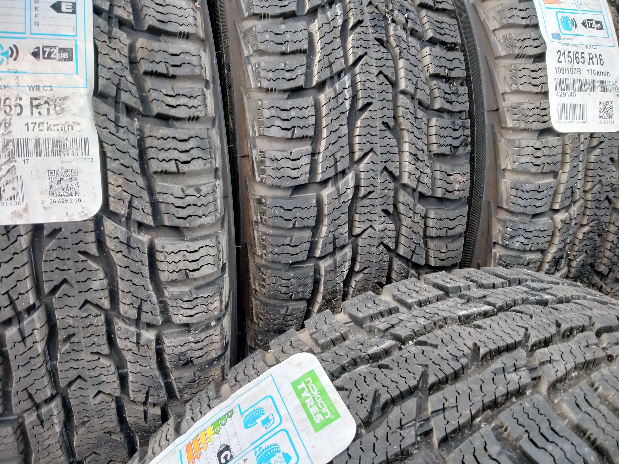 215/65r16C 109/107R BUS M+S NOKIAN WRC3 zima wzmacniane 205/65/16C