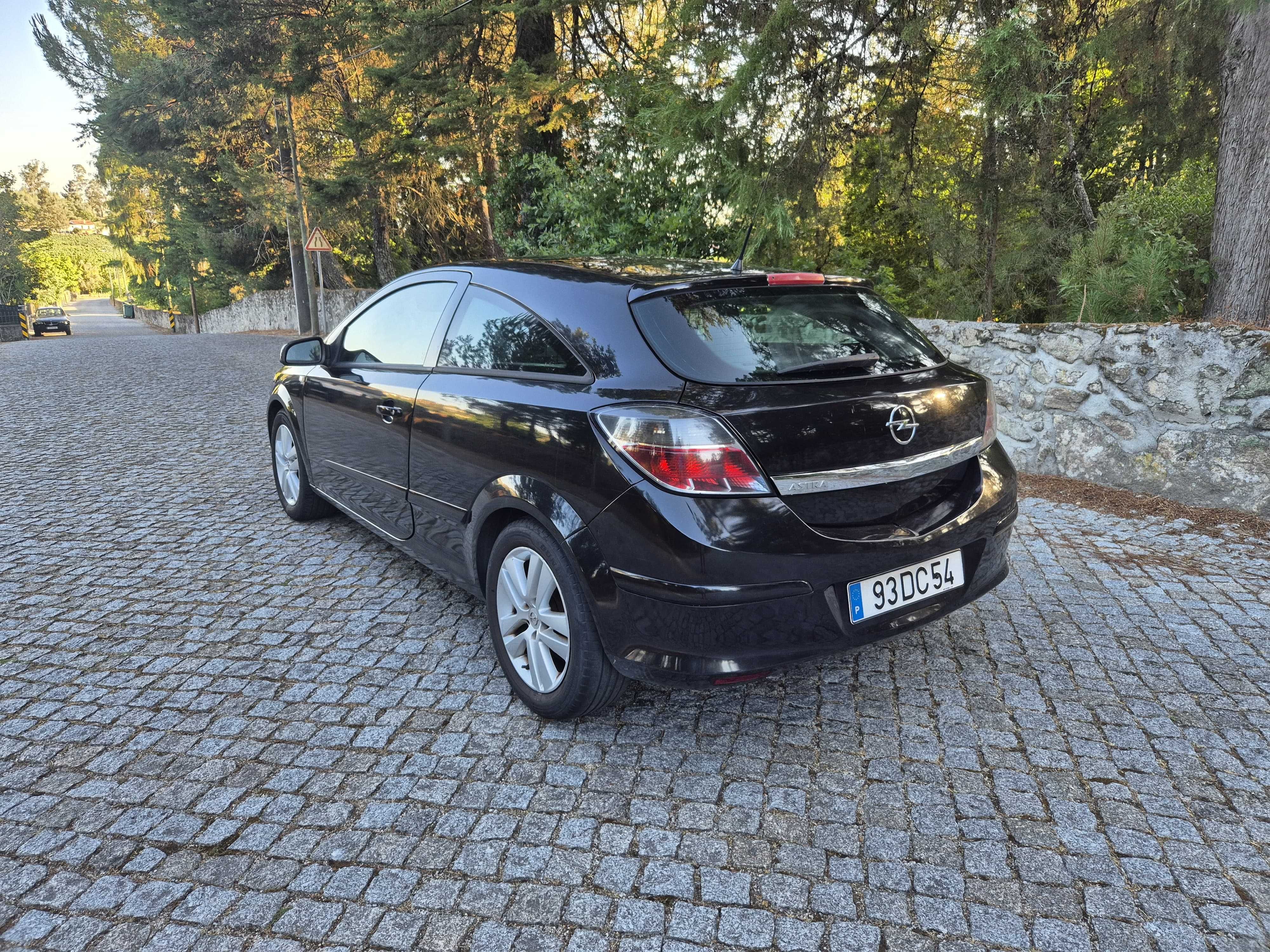 Opel Astra GTC 1.3 cdti