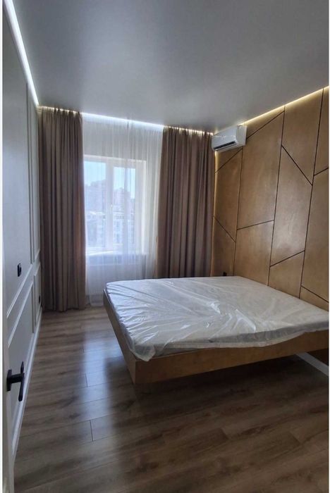 Солнечная улица, современная квартира в новом доме