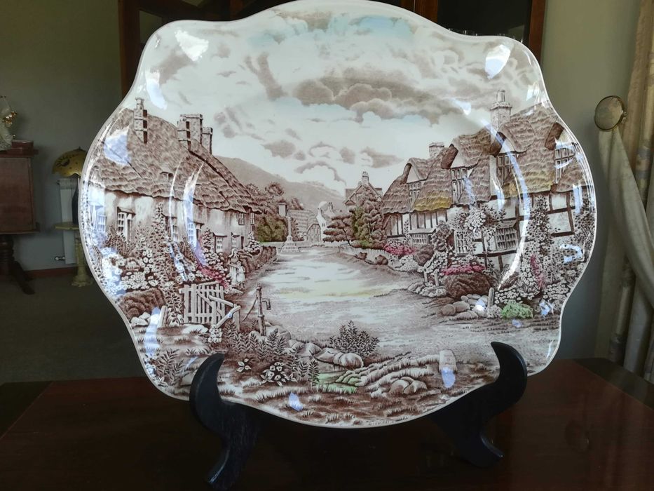 Bonito prato em loiça inglesa