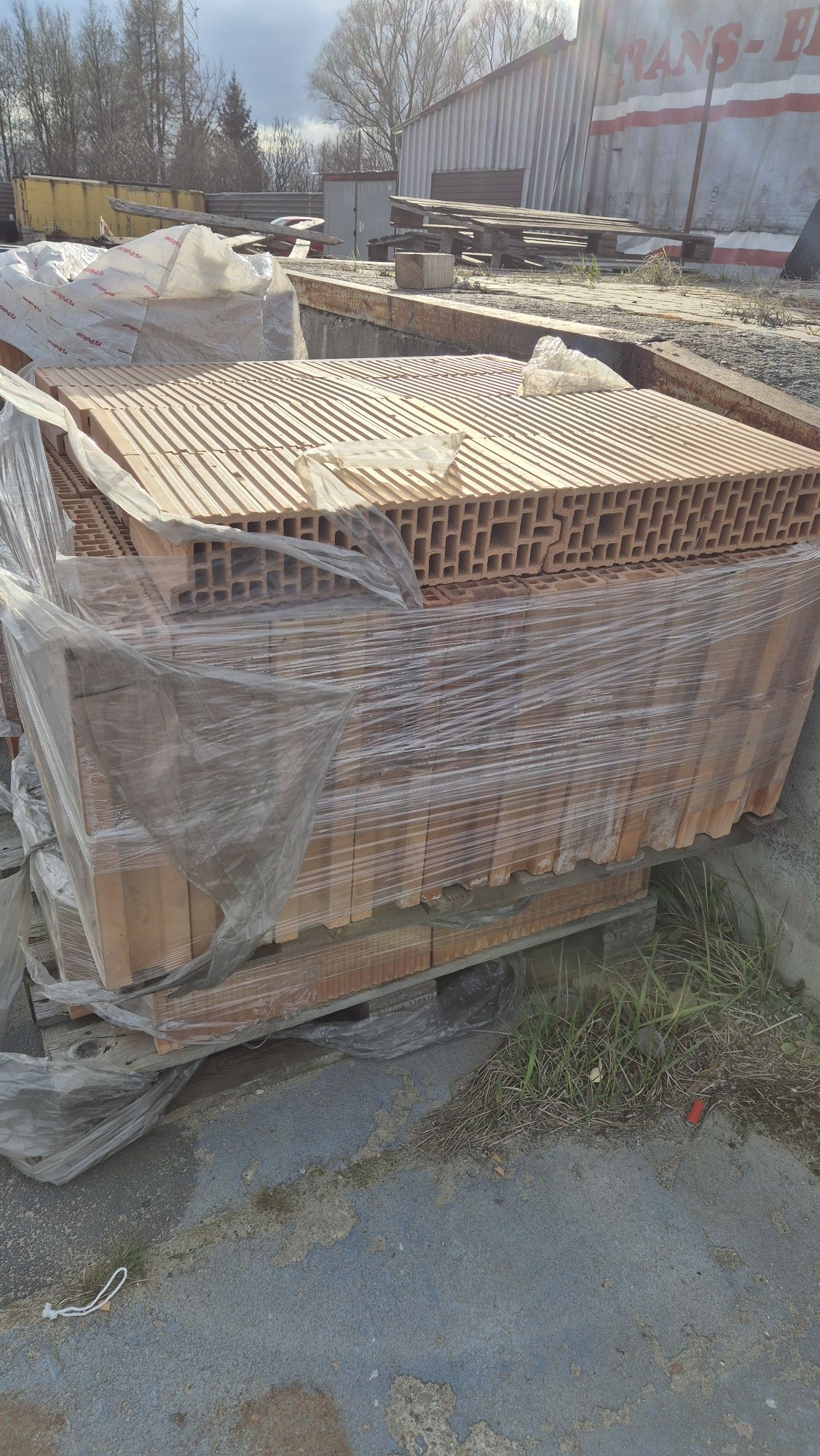 Pustak ceramiczny Porotherm 50cm x 11 cm
Wienerberger
300 zt