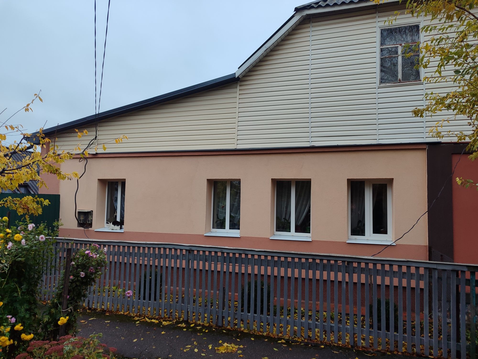 Продам половину будинку, район верхньої Тополі