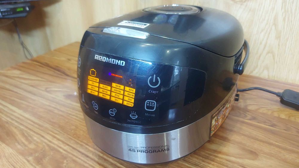 Мультиварка REDMOND RMC-M90, самая удачная модель