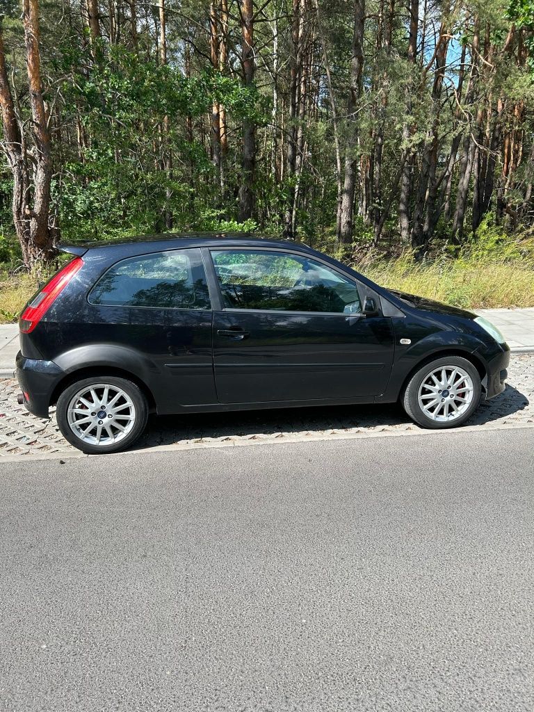 Ford Fiesta St 2.0 150km