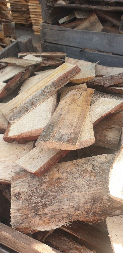 Drewno opalowe rozpalkowe pocięte 20-30 cm. Suche