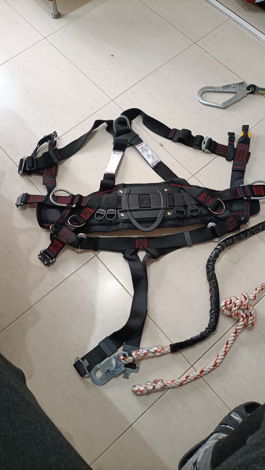 Arnês de segurança altura + capacete