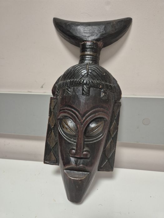 Stara maska drewniana ozdoba