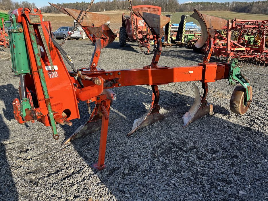 Pług 3 skibowy obrotowy kverneland