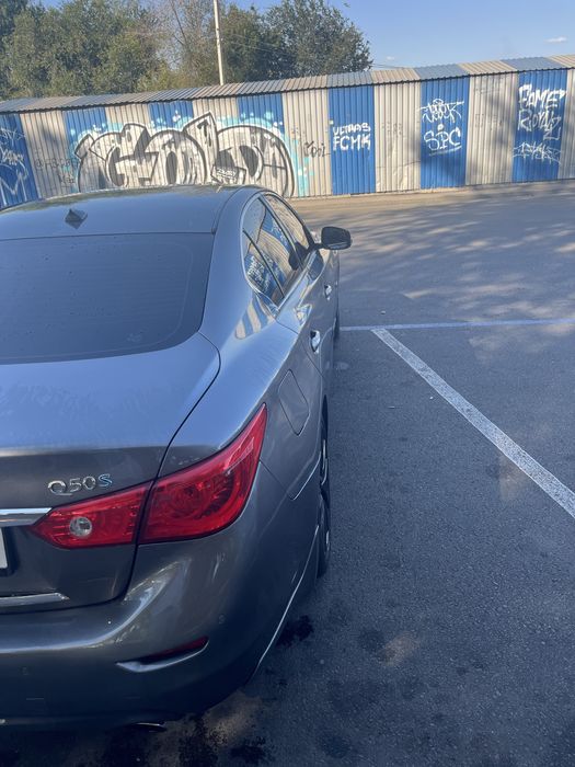 Infiniti Q50 Hybrid