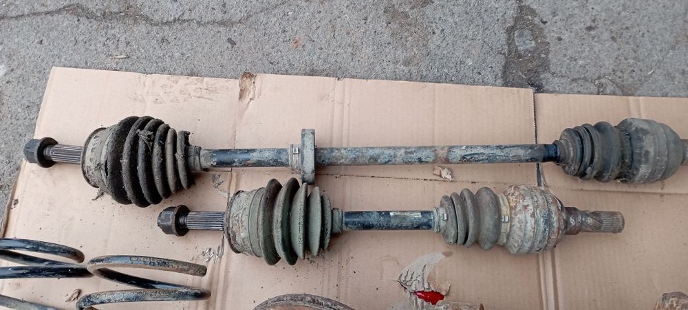 Полуосі і гранати