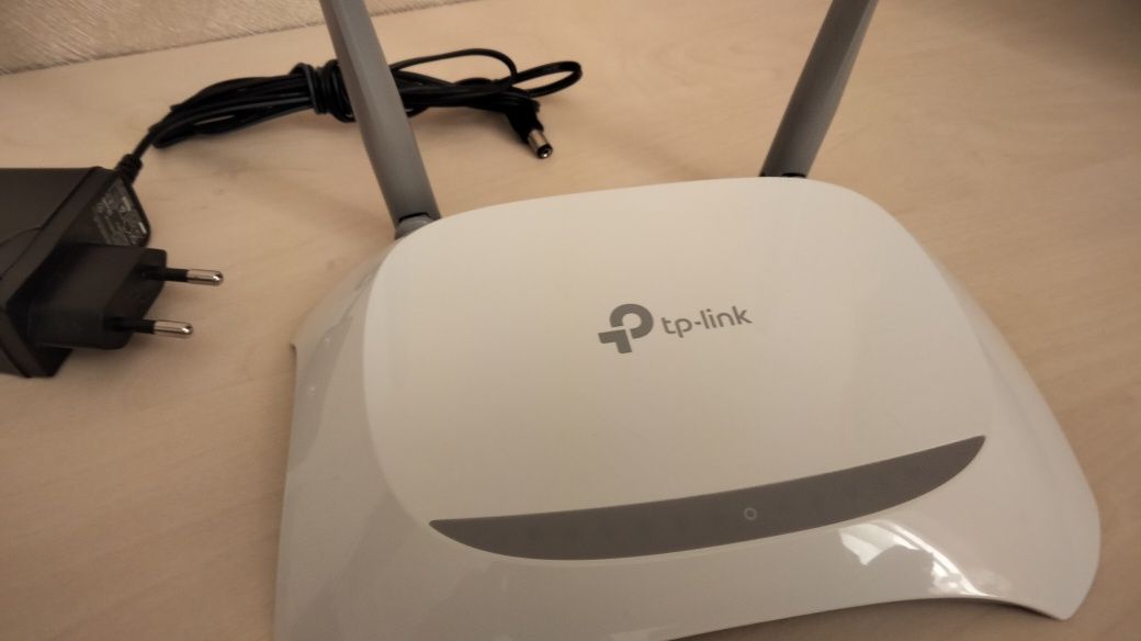 Маршрутизатор TP-Link TL-WR840N роутер