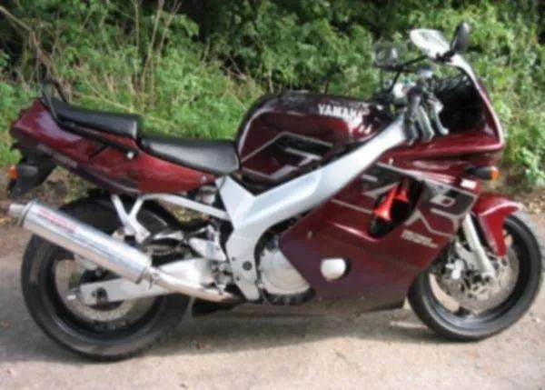 Yamaha FZR 600 Genesis cała na części lagi czasza lampa