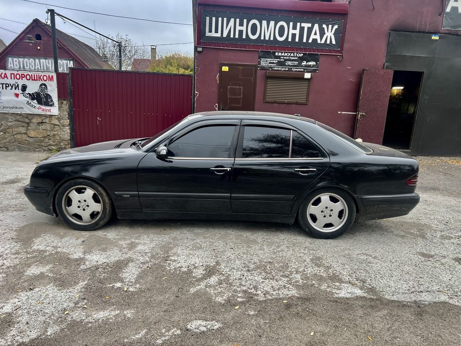 Mercedes Benz e-class 430 w210
