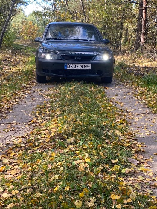Продажі Опель Векра б 1.6 бнз